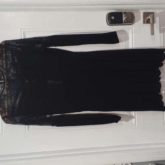 Long sleeves black dress - Picture 1 of 4